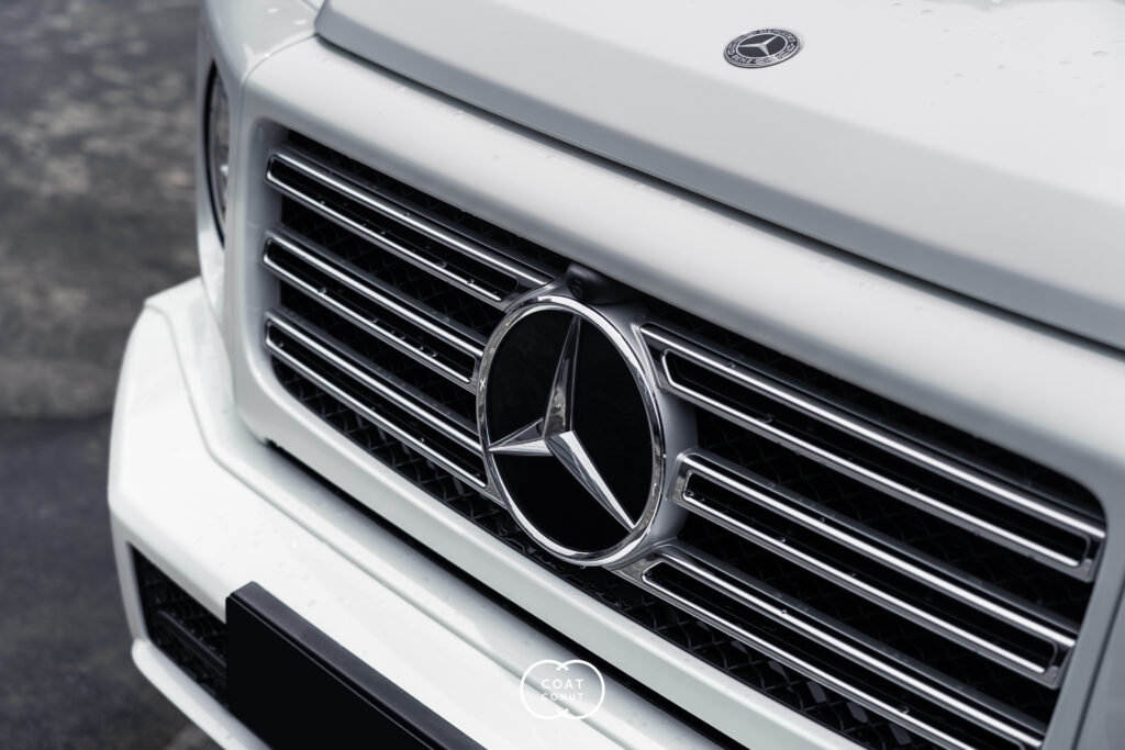 Mercedes G400d front grille with deep gloss after a ceramic coating at Coatconut